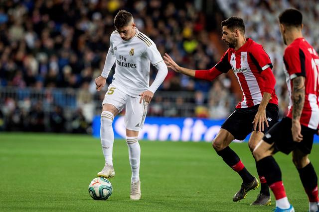 浓眉复出31+9詹姆斯21+12+13 湖人送76人5连败