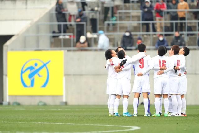 约克38+9浙江大胜宁波 高诗岩11+11山东胜吉林